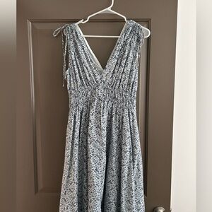 Madewell floral dress size medium. Worn only a couple times